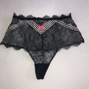 VS LINGERIE PANTIES NWOT